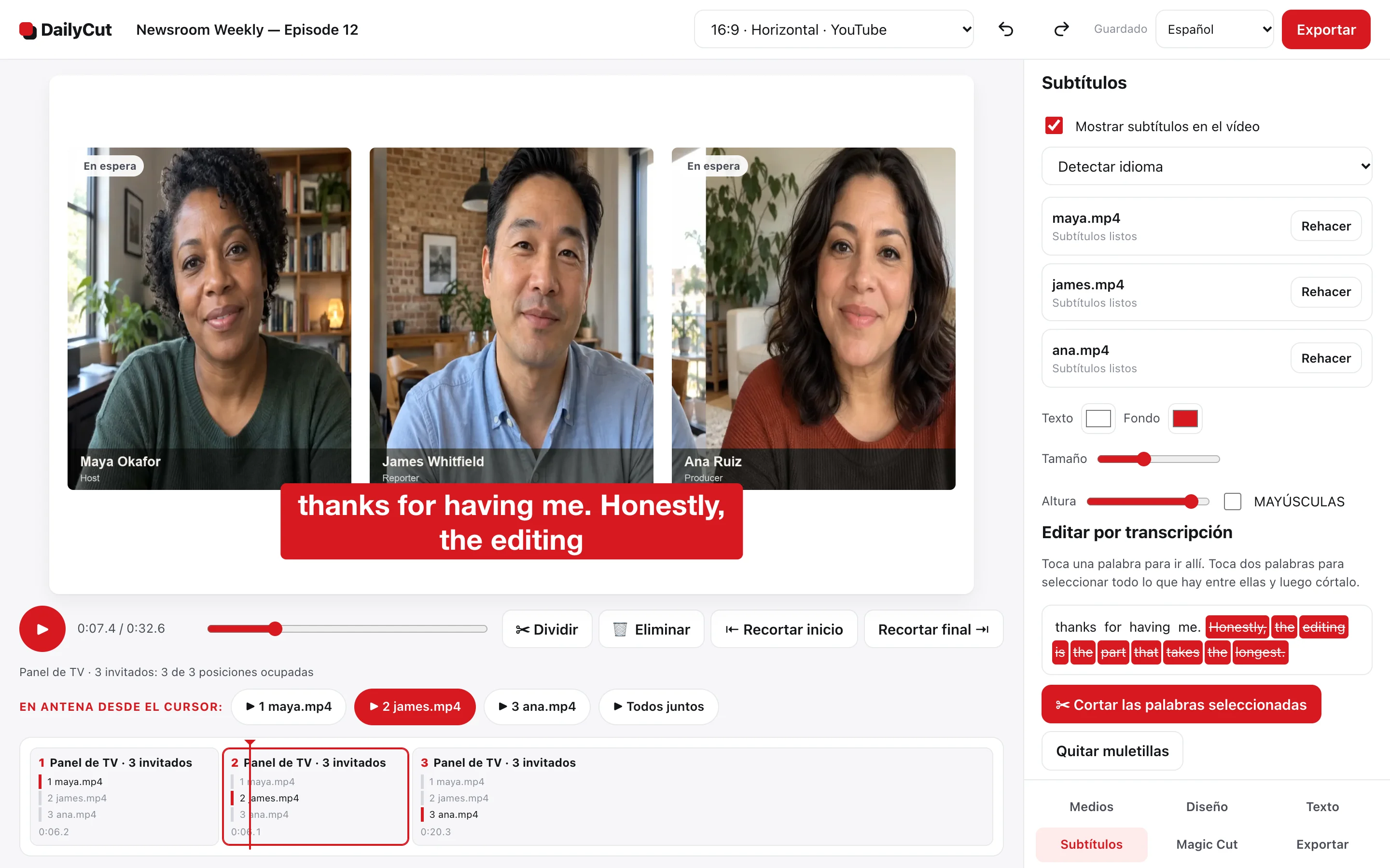 El editor real de DailyCut con tres participantes de demostración sintéticos de grabaciones separadas juntos en la vista previa, junto a su transcripción y los controles de edición